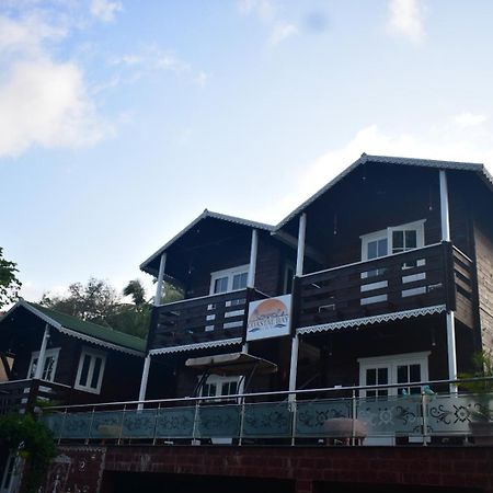 Coastal Bay Inn Alībāg Eksteriør billede