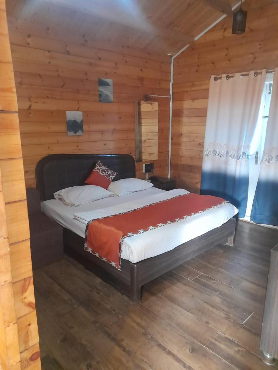 Coastal Bay Inn Alībāg Eksteriør billede