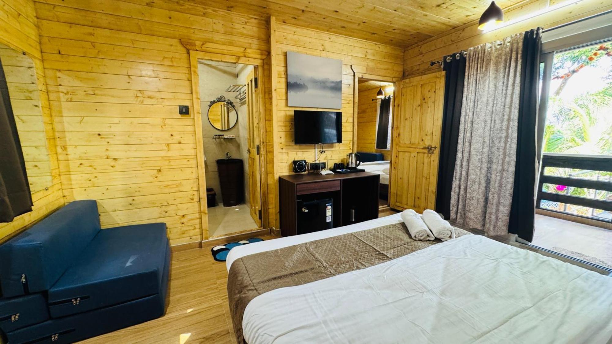 Coastal Bay Inn Alībāg Eksteriør billede