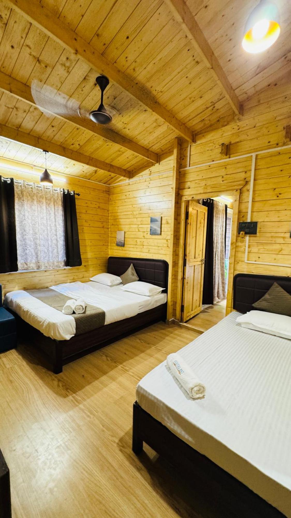 Coastal Bay Inn Alībāg Eksteriør billede